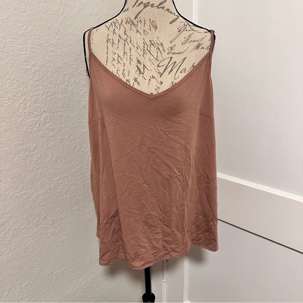 NWT Universal Standard Cross-back Cami Tank